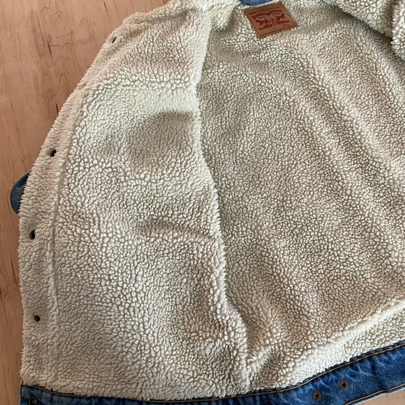 Women’s LEVI’S Original Sherpa Denim Trucker Jacket Small - Picture 4 of 4